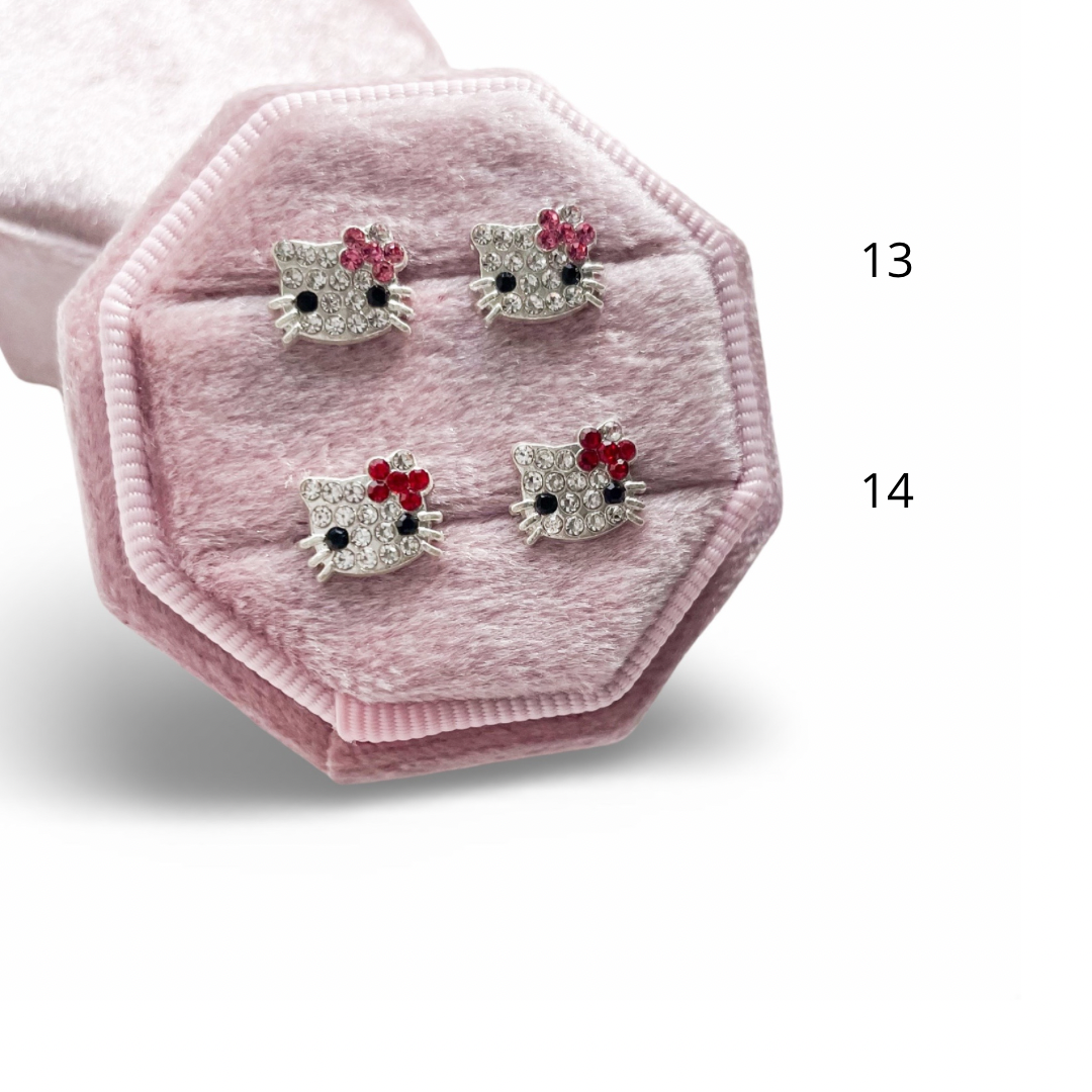 Character - Earrings