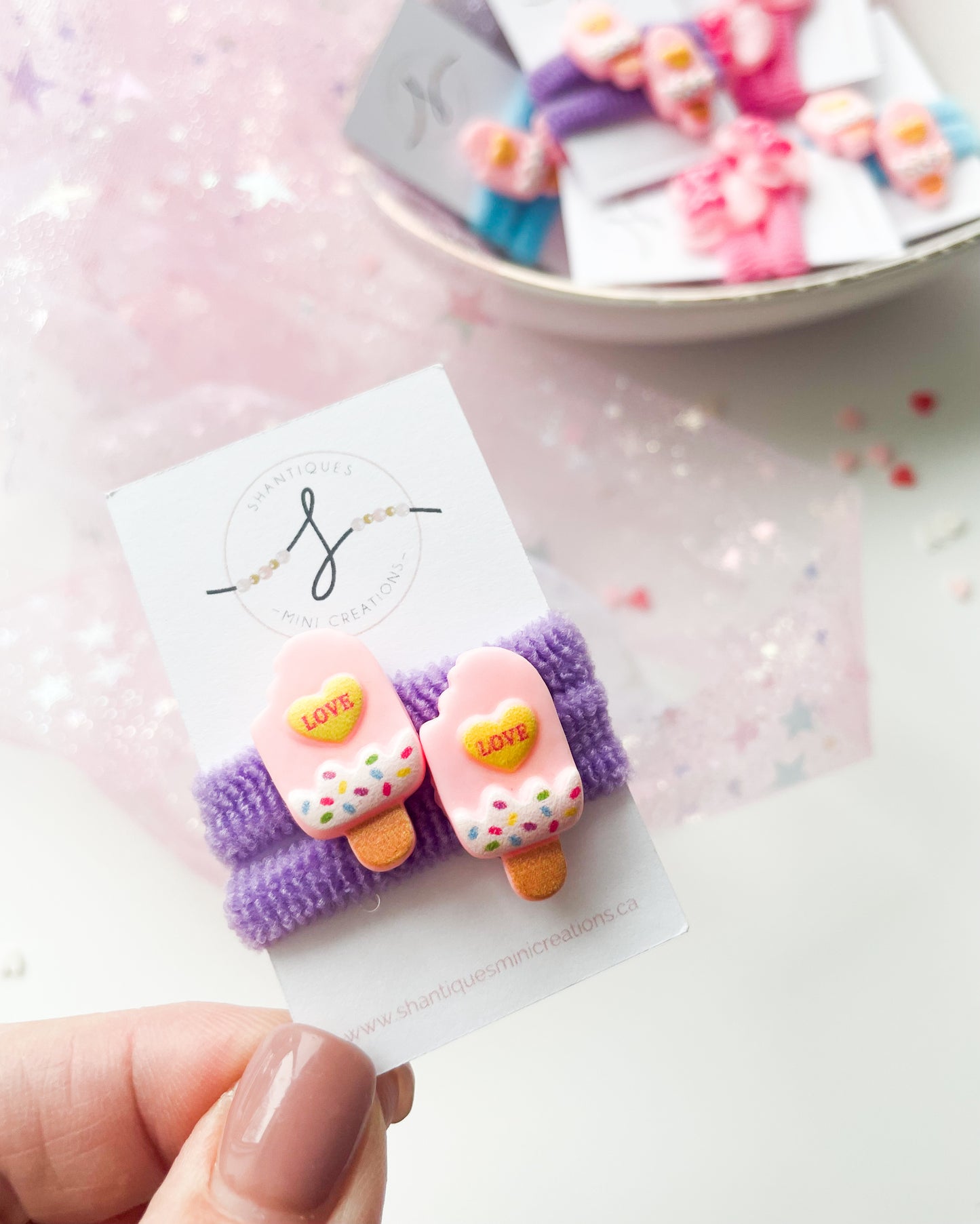 Love - Piggy Ties