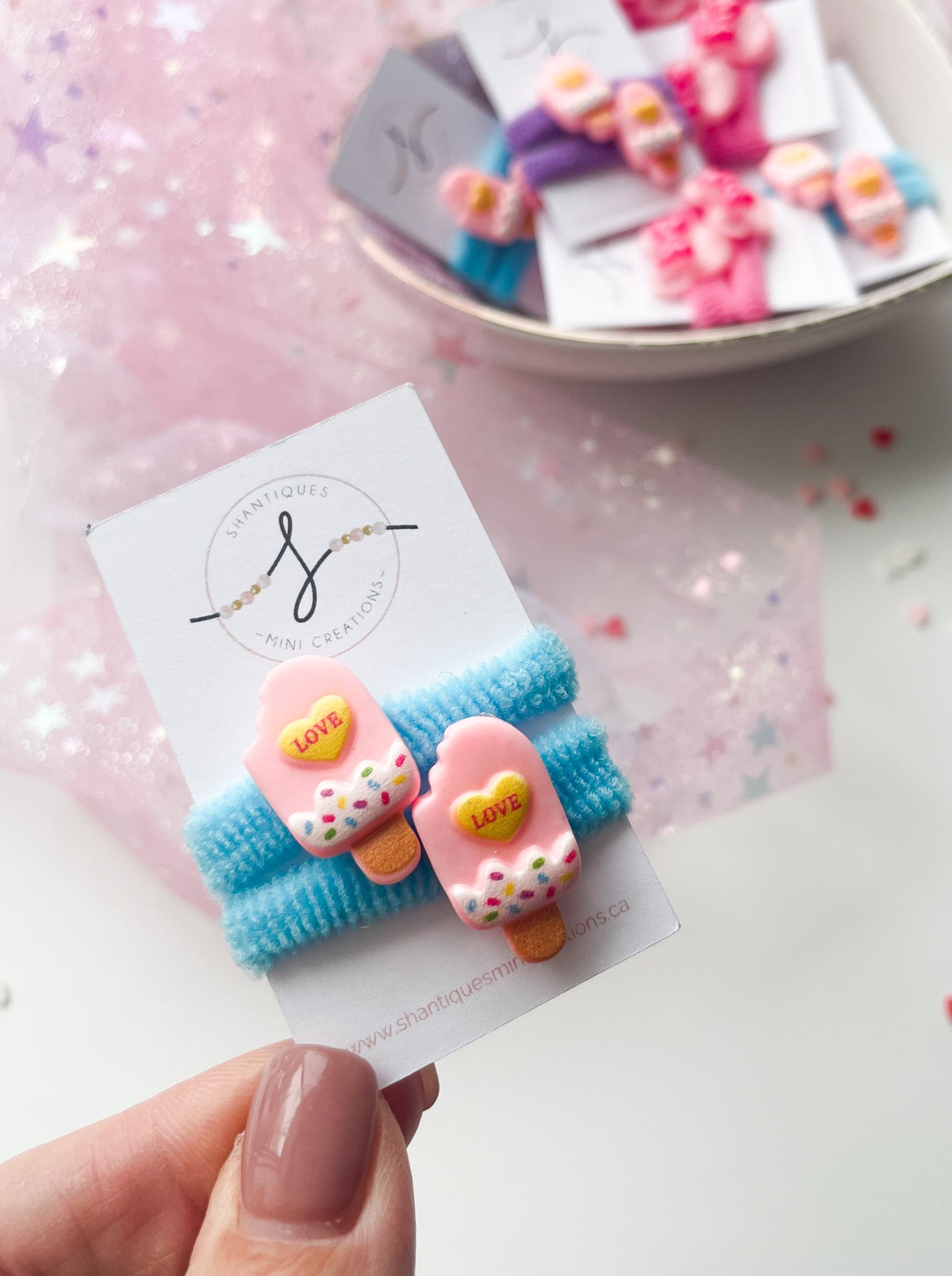 Love - Piggy Ties