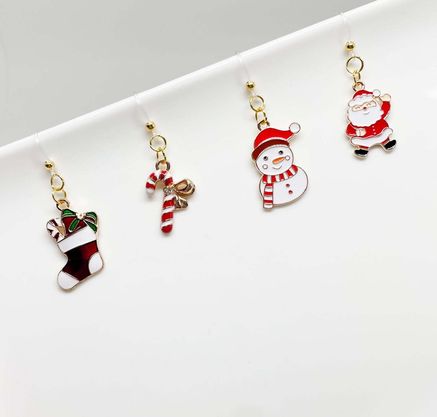 Dangle Earrings - Classic Christmas