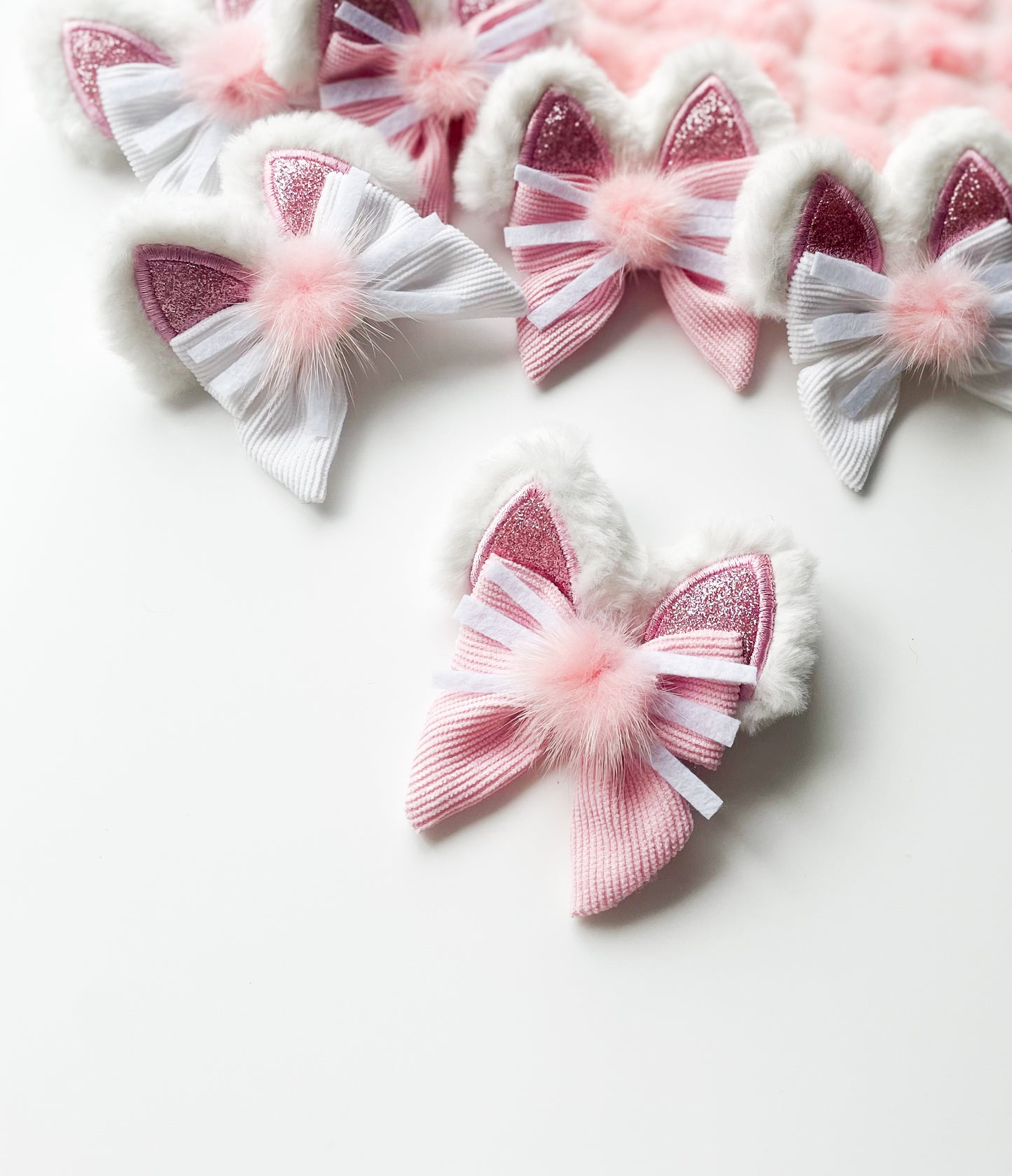 Non Slip Clip Bows - Kitty